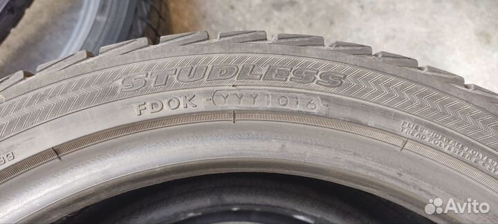 Yokohama Ice Guard IG30 215/45 R17