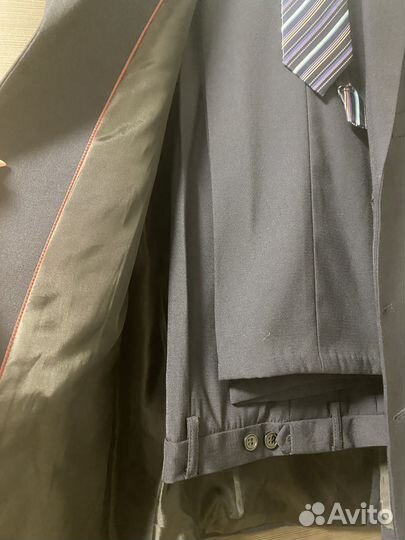 Школьный костюм