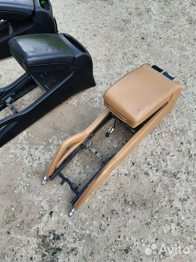 Подлокотник центральный Porsche Cayenne 955