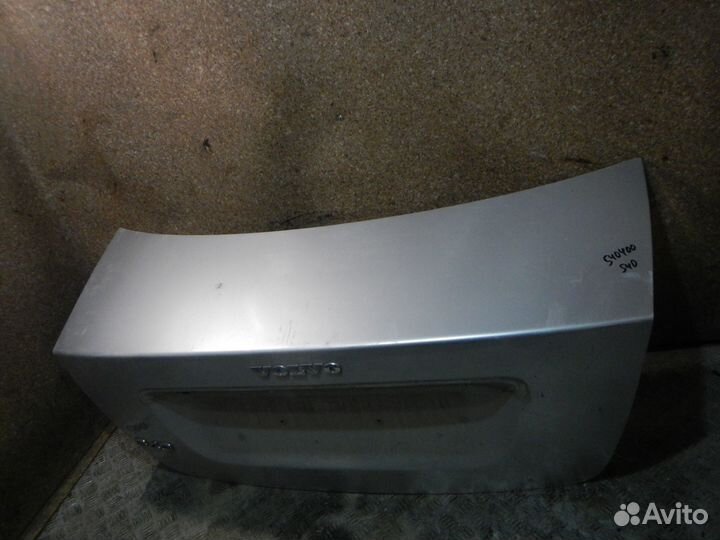 Крышка багажника Volvo S40