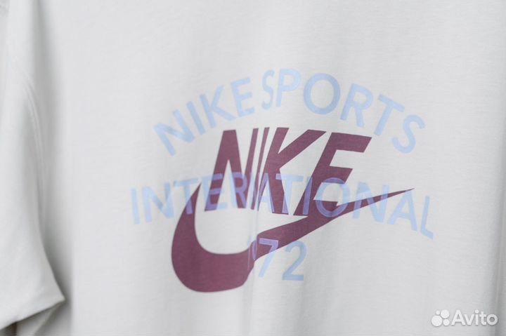 Футболка Nike Logo T-Shirt Size: XL