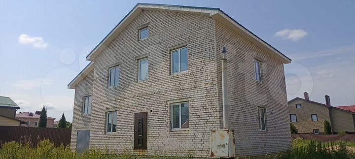 Дом 216 м² на участке 10,5 сот.