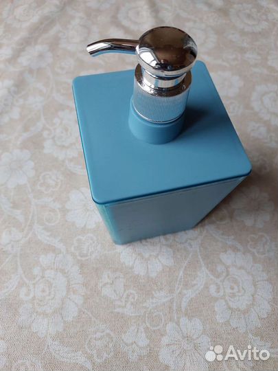 Дозатор для жидкого мыла