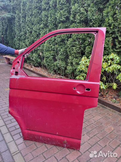 Дверь передняя левая Фолькцваген транспортёр Т5