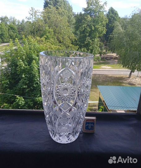 Вазы, графин, кувшин