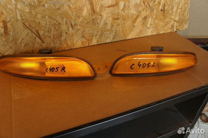 Фонарь боковой R chrysler 300M 1998-2004 3.5