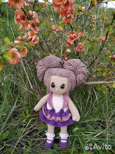Вязаная куколка ручной работы