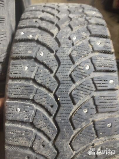 Bridgestone Blizzak Spike-01 185/65 R15