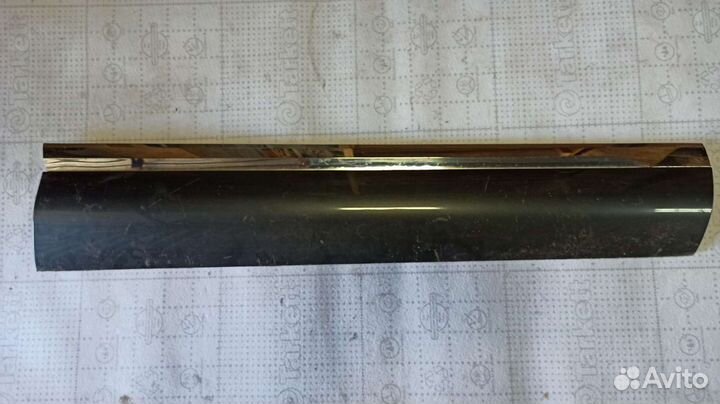 Молдинг двери передней правой VW Tuareg NF