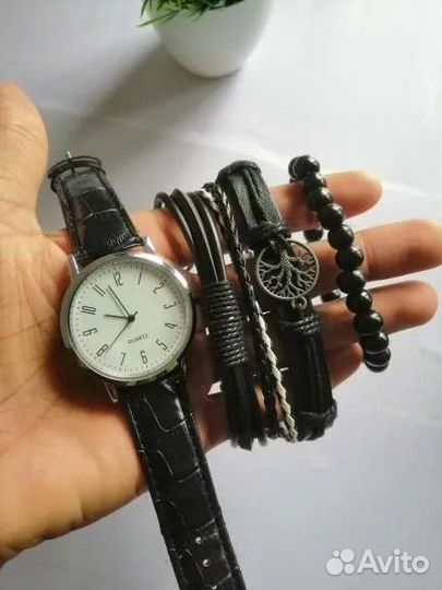 Часы мужские+4 браслета. Комплект