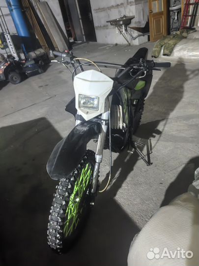 Продам мотоцикл эндуро