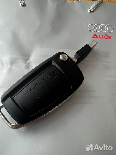 USB-накопитель audi 4 гб