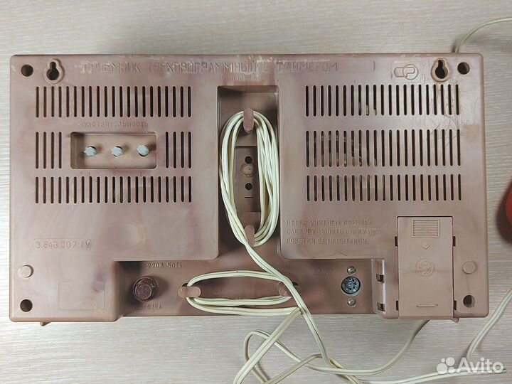 Радиоприемник трехпрограммный с таймером СССР