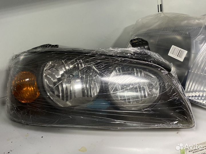Фара правая Hyundai Elantra 3
