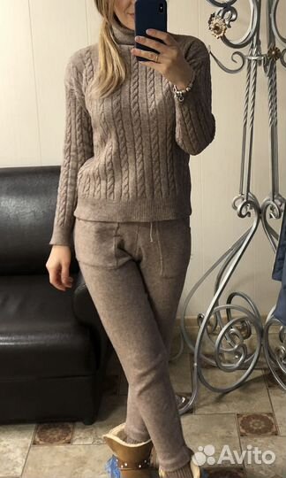 Костюм песочный кашемировый