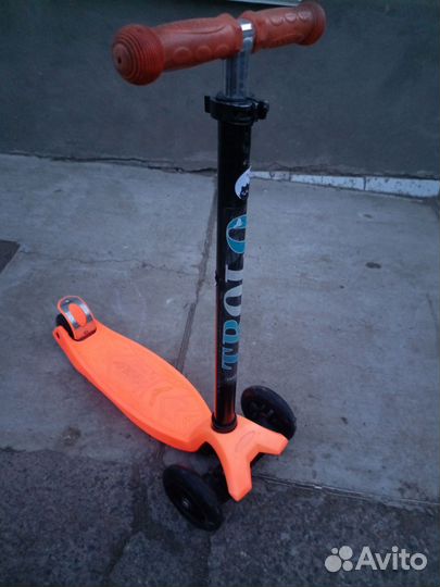Самокат детский трехколесный
