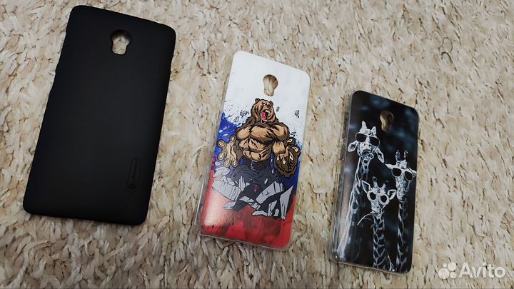 Чехлы на телефон