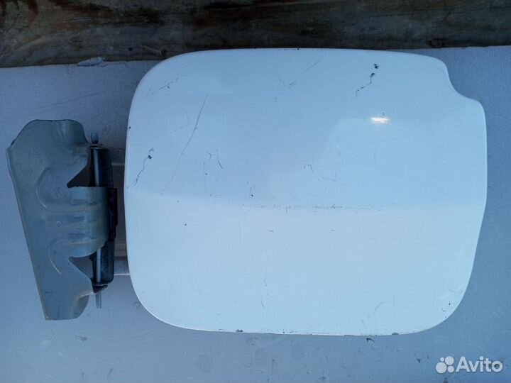 Лючок бензобака Renault Duster 2013