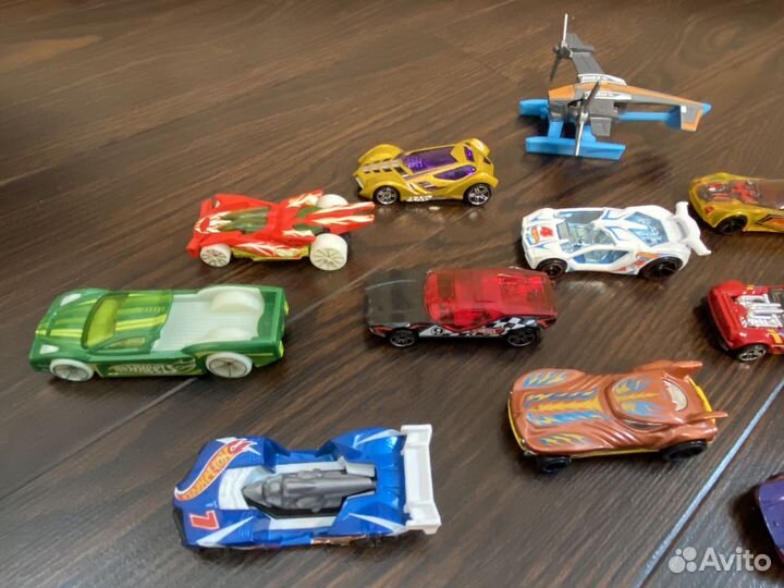 Hot wheels машинки