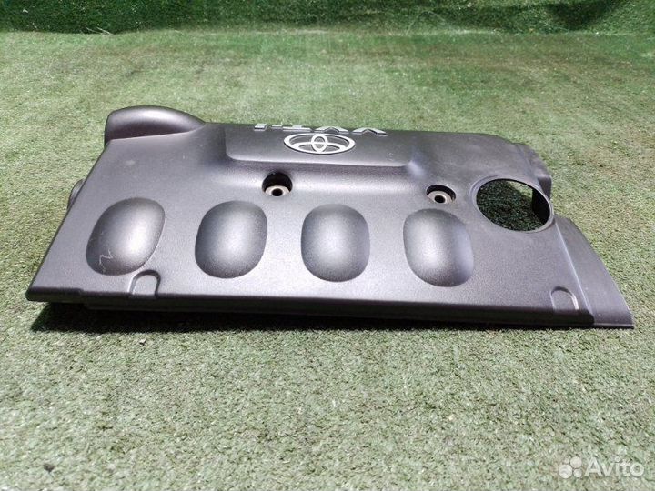 Декоративная крышка двигателя Toyota Corolla