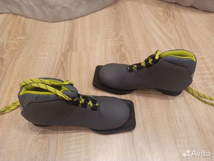 Лыжные ботинки 34 размер