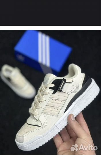Кроссовки adidas