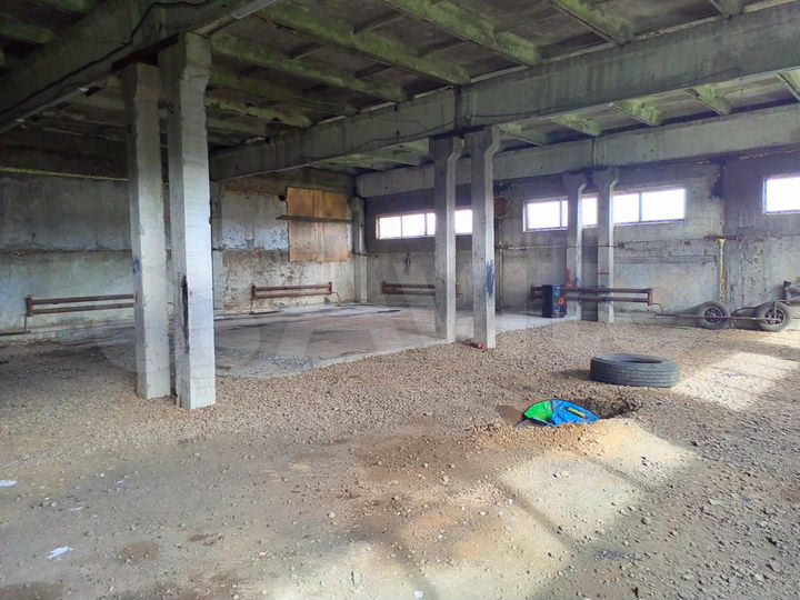 Гараж, > 30 м²