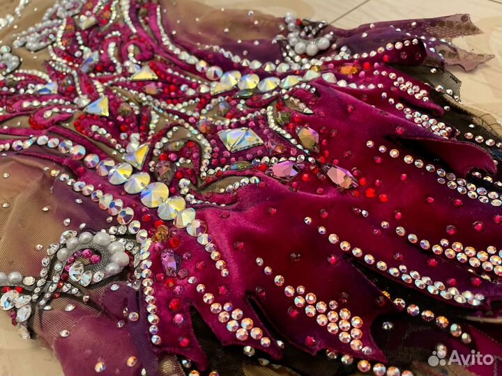 Купальник для художественной гимнастики