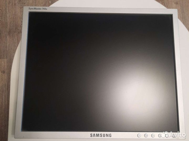 Монитор Samsung