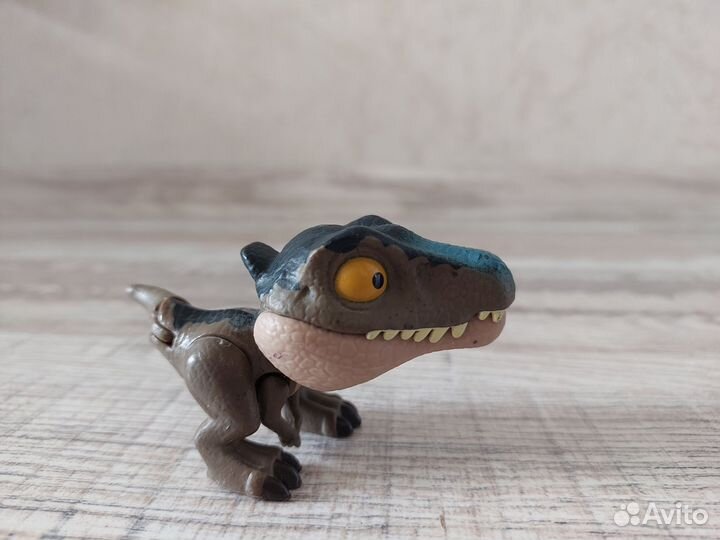 Динозавр jurassic world кусачка