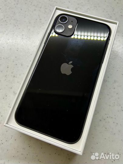 iPhone 11, 64 ГБ