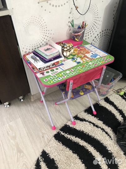 Стол детский и стул