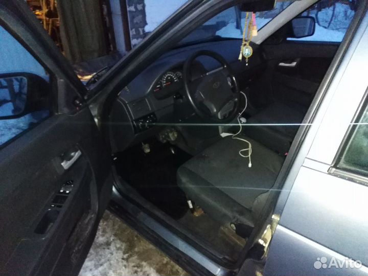LADA Priora 1.6 МТ, 2011, 200 000 км