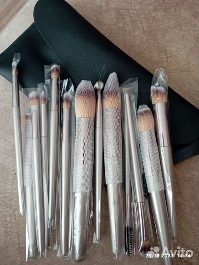 Кисти для макияжа натуральные