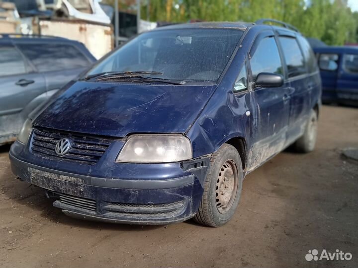 В разборе Volkswagen sharan 1.8T 2000 год