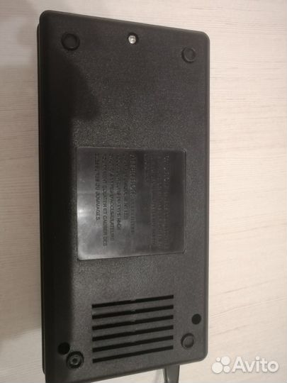 Зарядное устройство