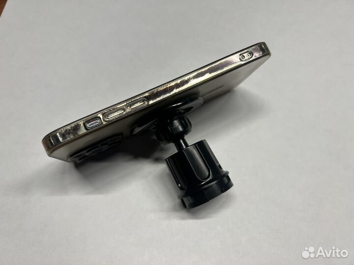 Магнитный держатель для телефона в SMART Fortwo