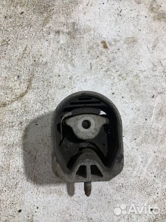 Подушка двигателя A1692401417