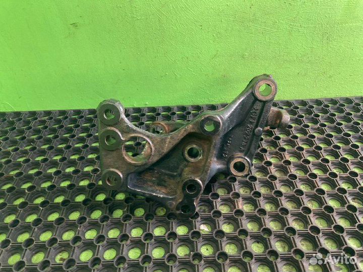 Кронштейн MAN TGX