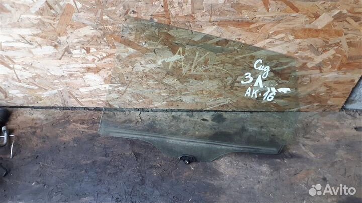 Стекло двери задней левой Kia Ceed 1