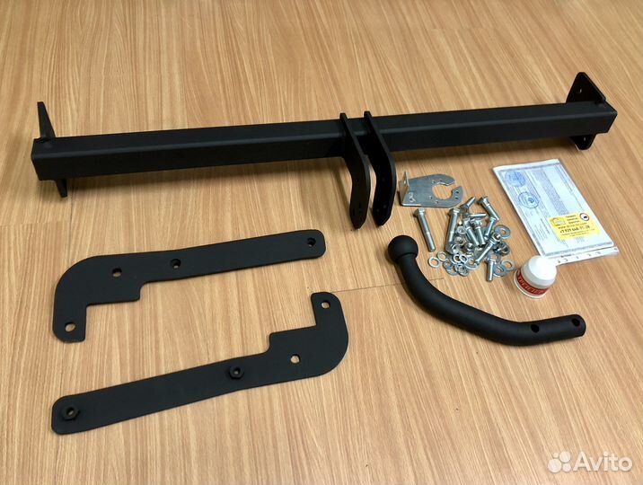 Фаркоп Suzuki Vitara