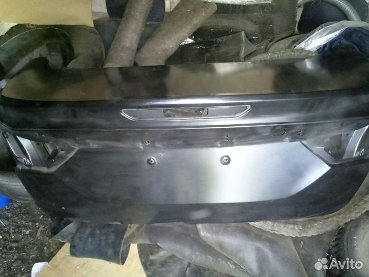 Новая крышка багажника от ford focus 3