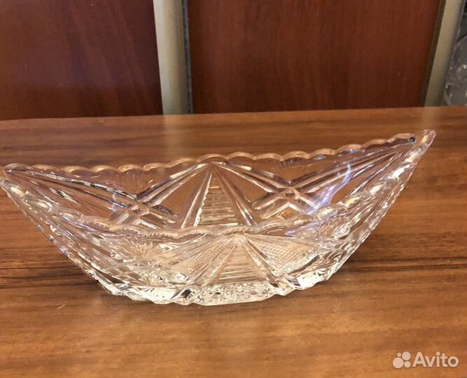 Хрустальная конфетница