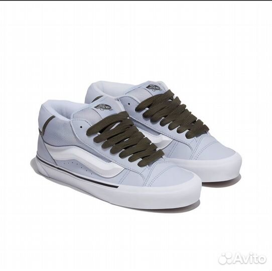 Кроссовки vans