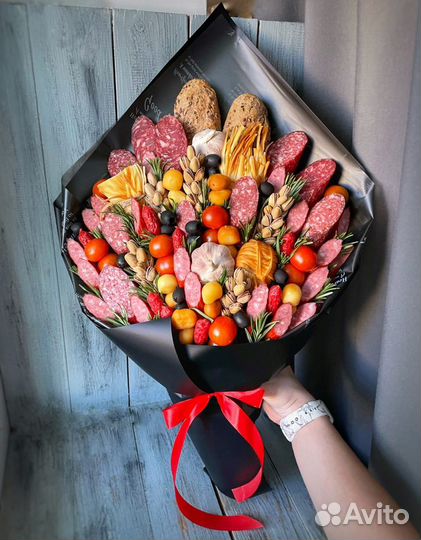 Колбасные мужские букеты на 23 февраля