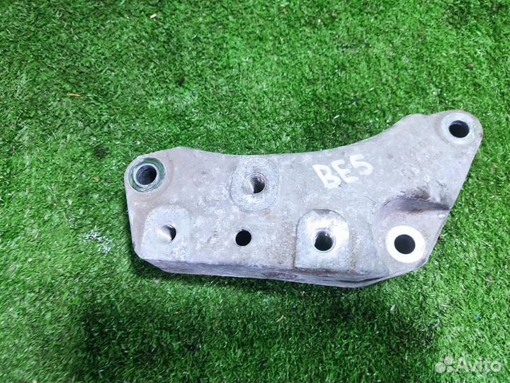 Кронштейн опоры кпп volkswagen Caddy 3 2013