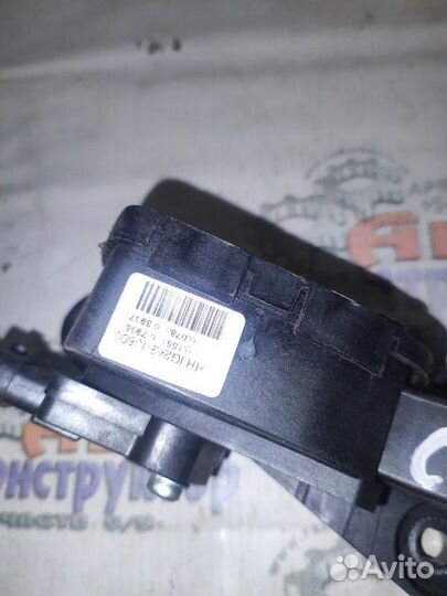 Педаль акселератора газа Hyundai Solaris седан