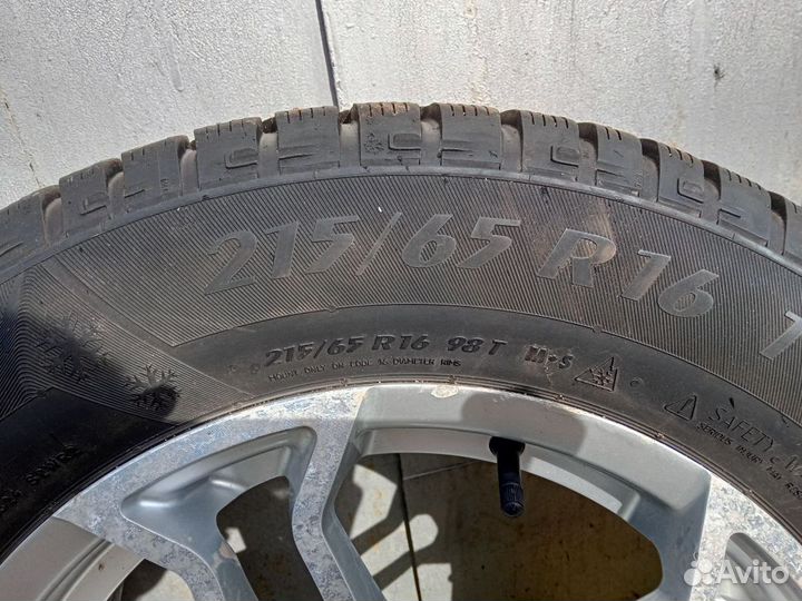 Зимние шины 215/65 r 16