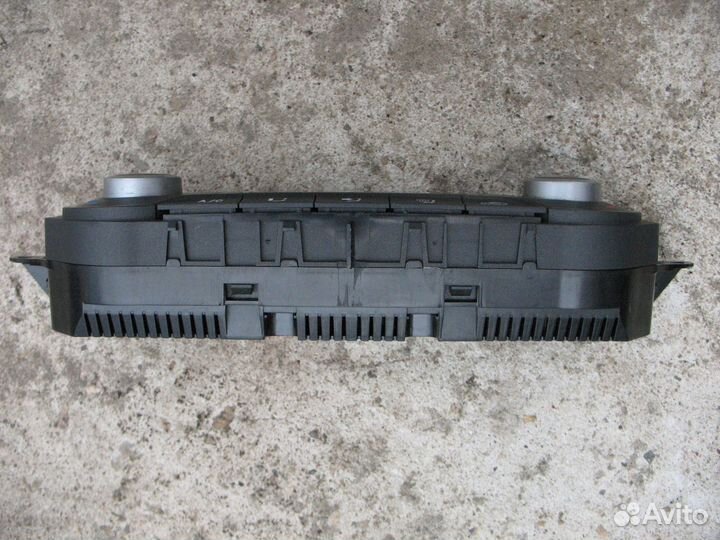 Блок управления климатом Ford Focus 2