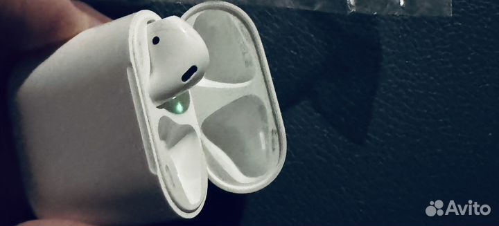 Apple Airpods 2019